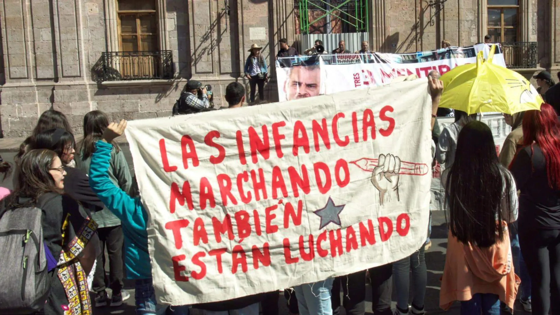 Manifestación secundaria popular 6